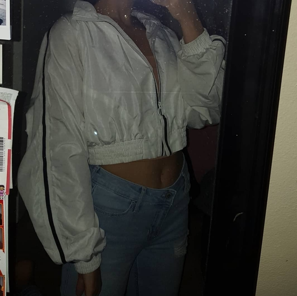 Azakara Black and White Windbreaker